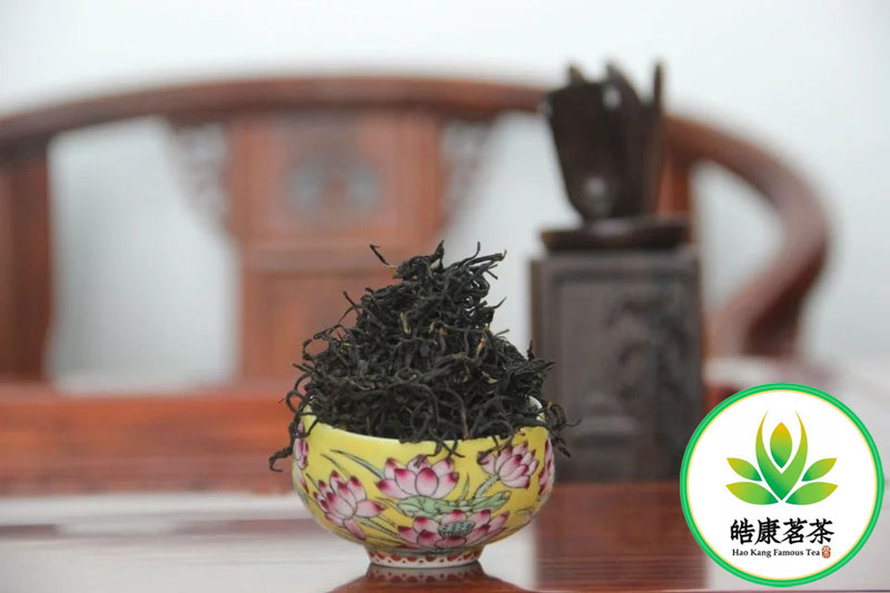 Черный чай из провинции Юньнань с улунского дерева от Олега