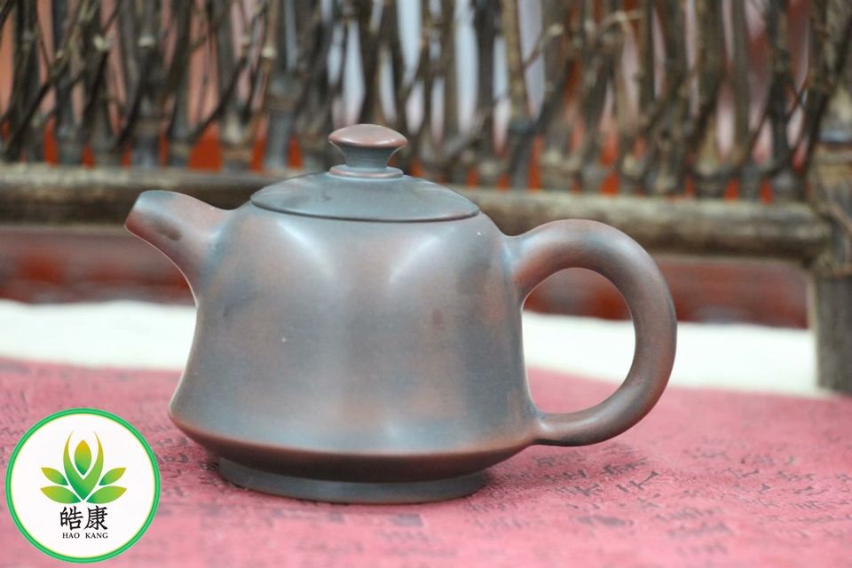 Чайник из цинчжоуской глины *Маленький сверчок*