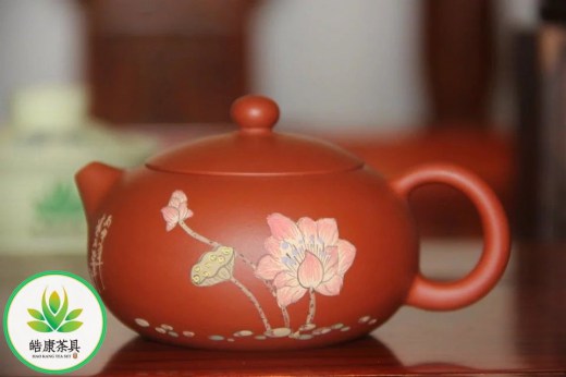 Китайский чайник из Исин *Си Ши с рисунком (лотос)*