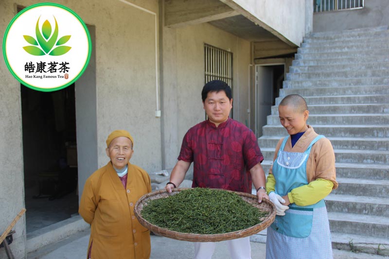 Буддийский зеленый чай с горы Jiu Hua Shan